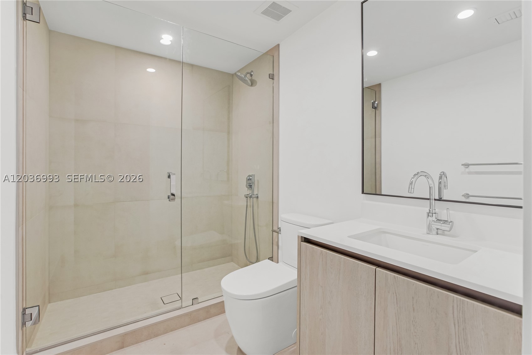 LA BAIA BAY HARBOR ISLAND - Residential Lease