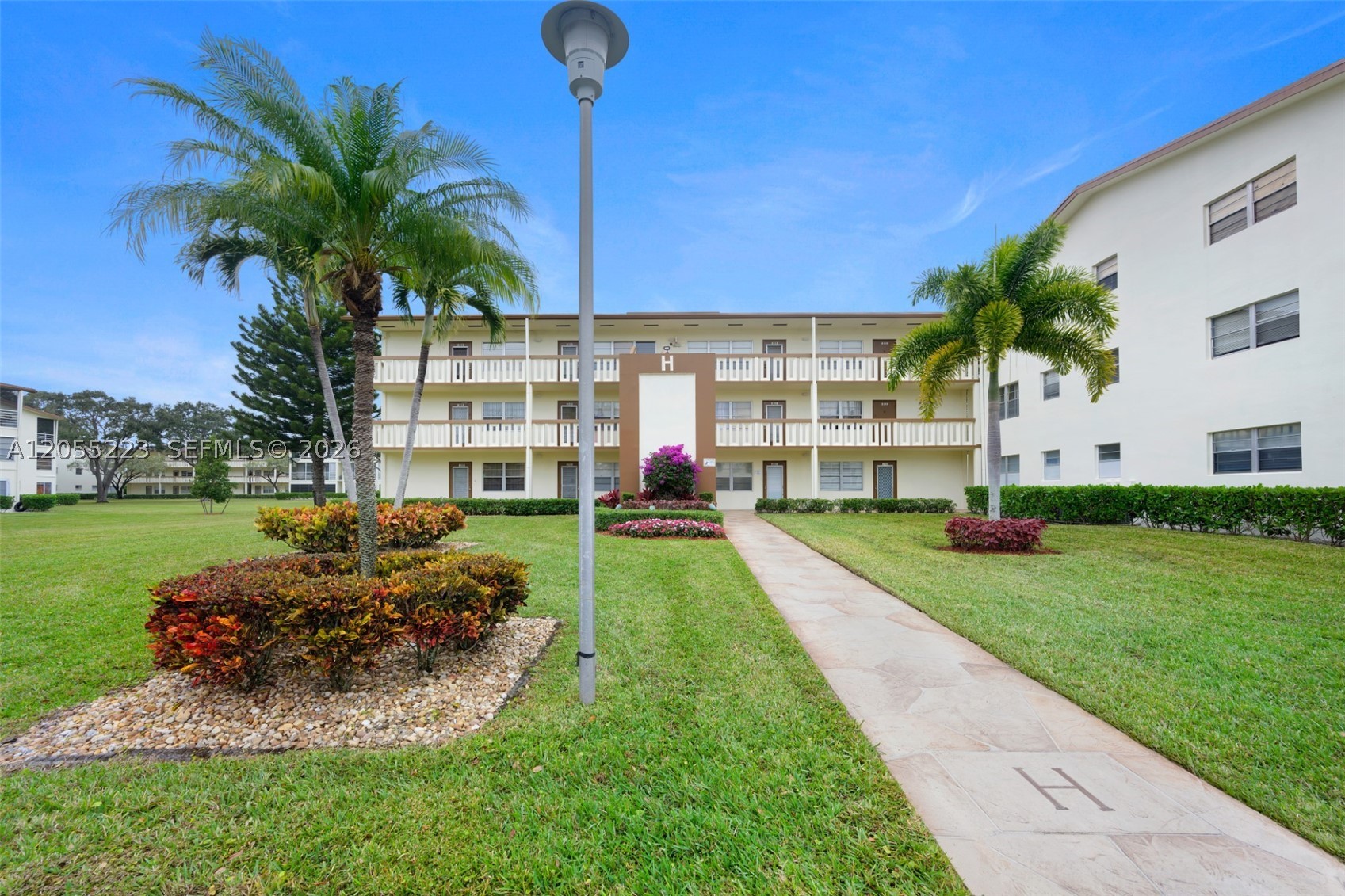 MANSFIELD AT CENTURY VILL - Residential Lease