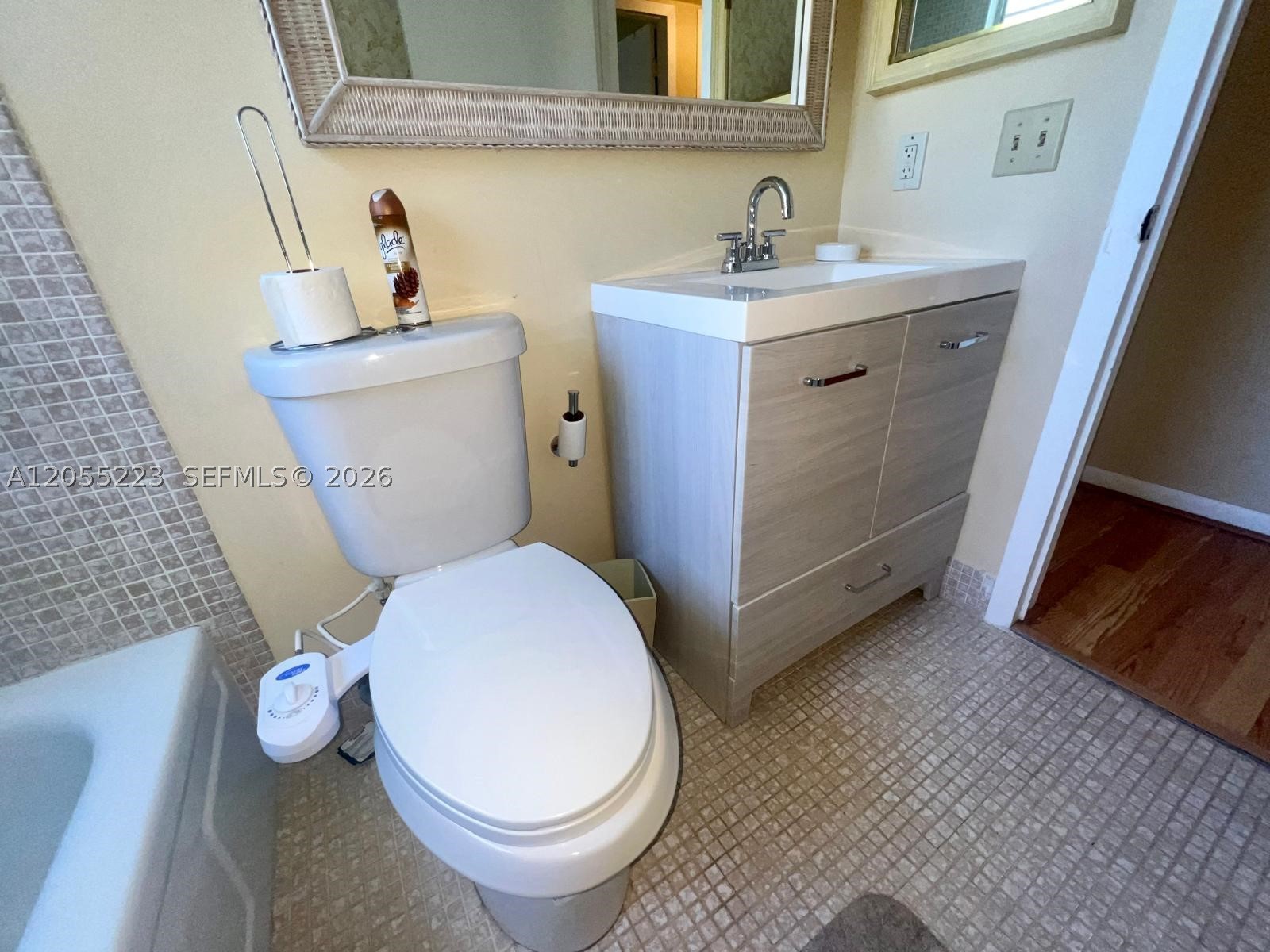 MANSFIELD AT CENTURY VILL - Residential Lease
