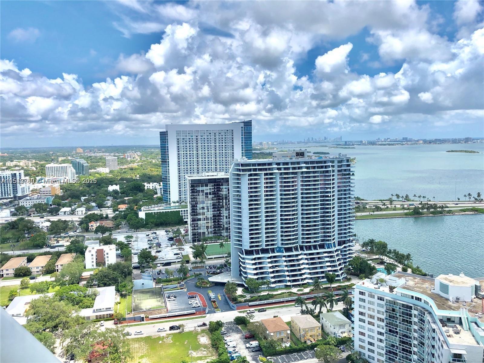 PARAISO BAYVIEWS CONDO - Residential