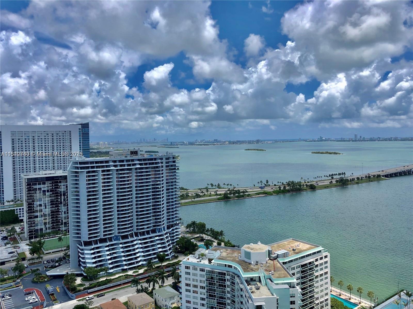 PARAISO BAYVIEWS CONDO - Residential
