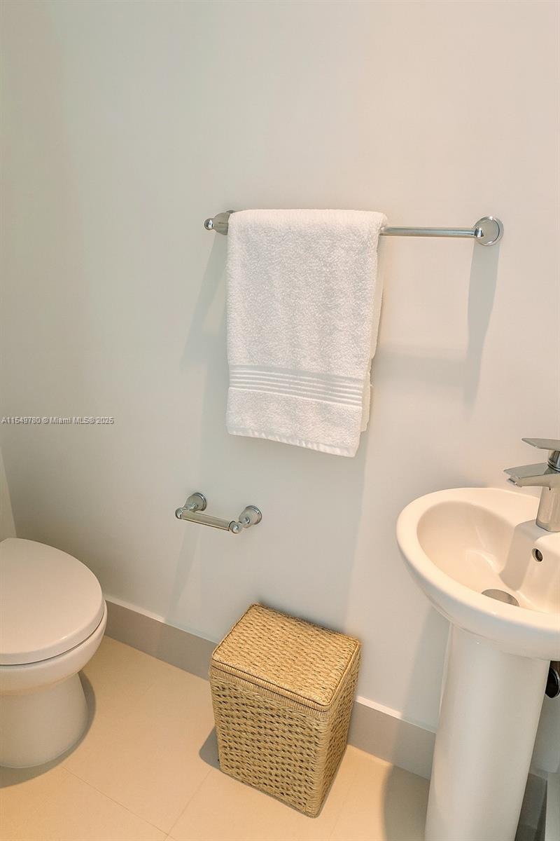 PARAISO BAYVIEWS CONDO - Residential