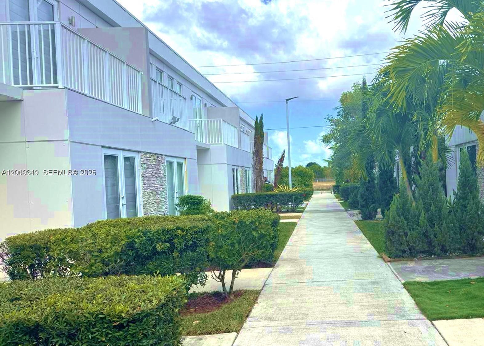 VITTORIA GARDENS - Residential