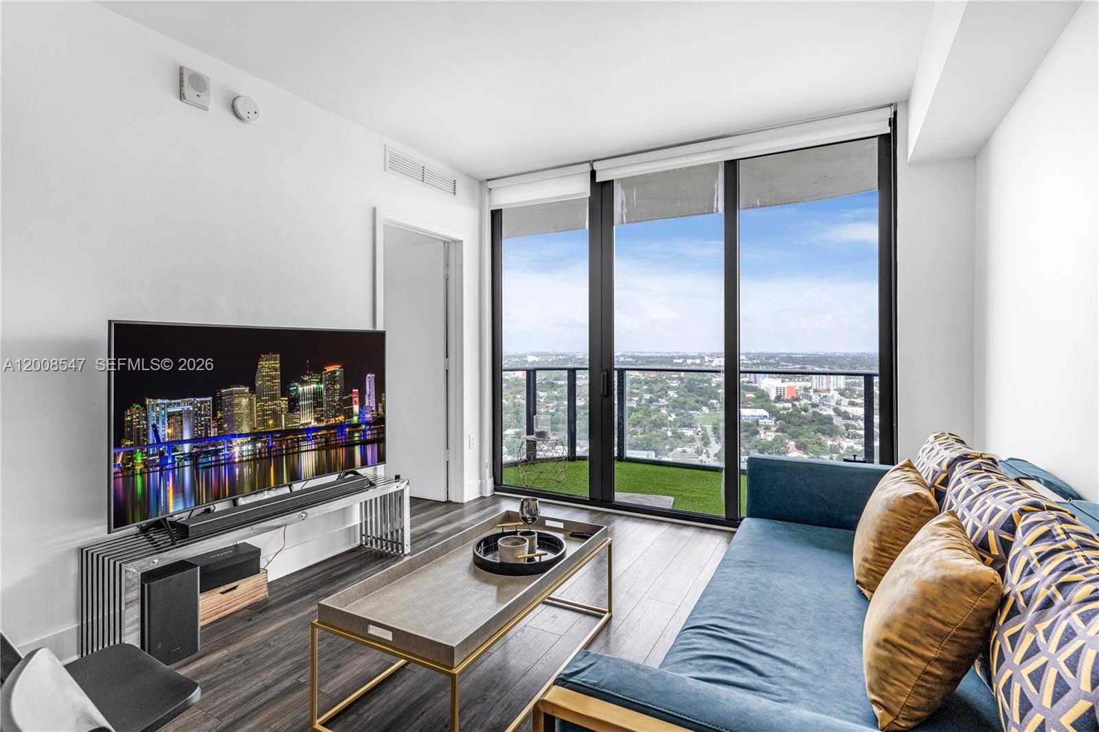 3401 MIDTOWN CONDO - Residential
