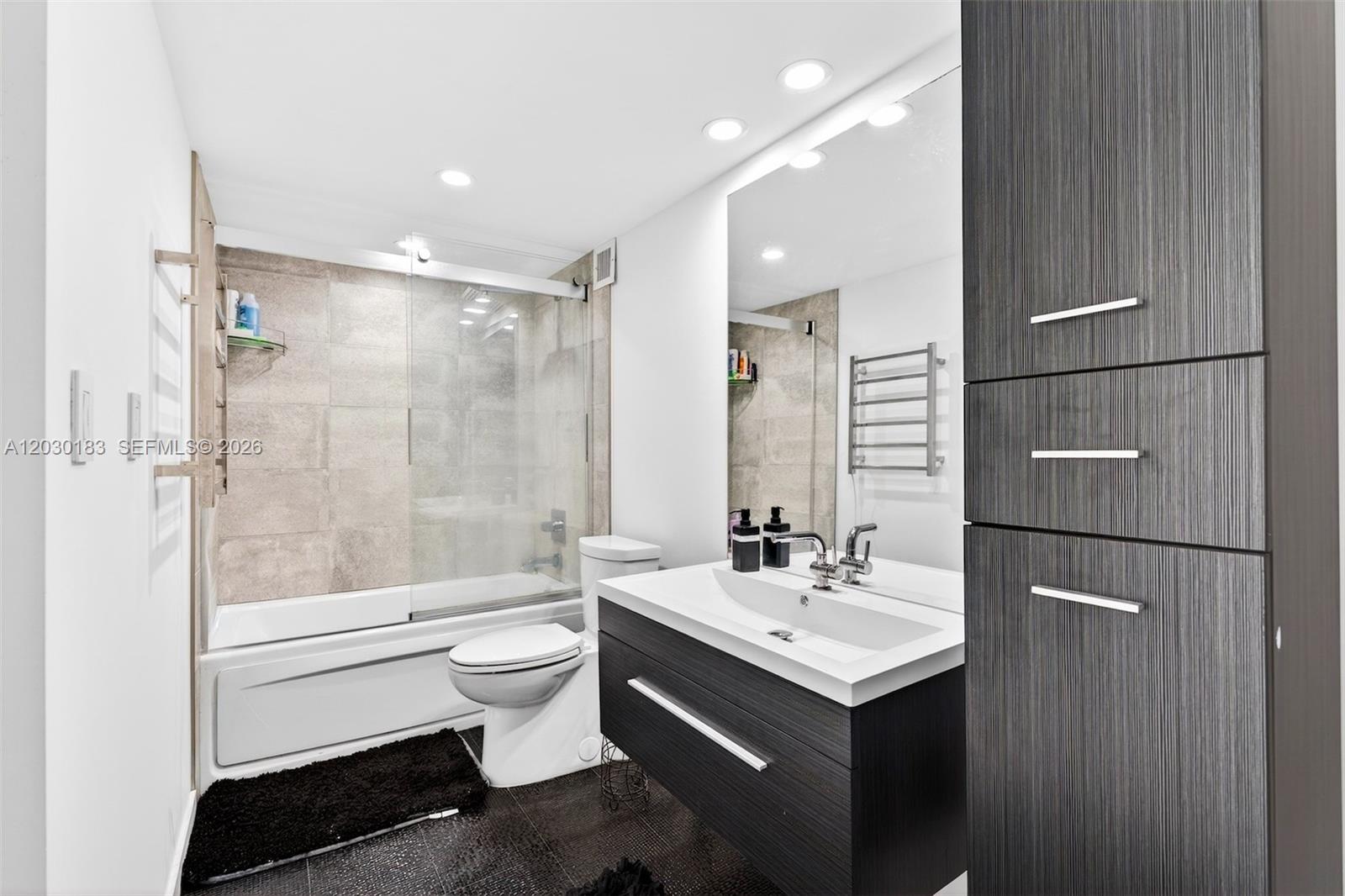 OLYMPUS CONDO PHASE - Residential Lease