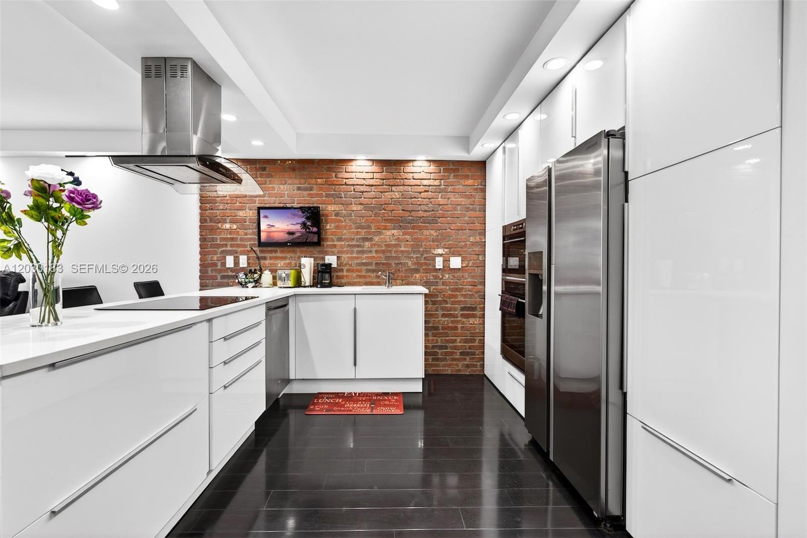 OLYMPUS CONDO PHASE - Residential Lease
