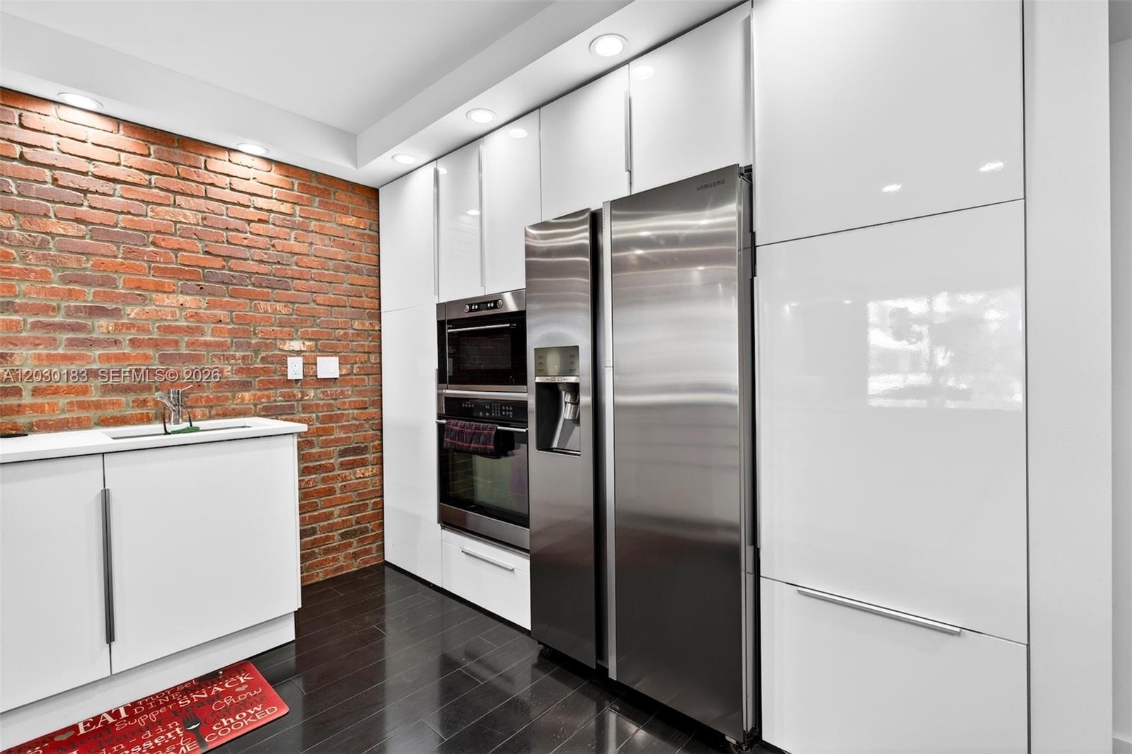 OLYMPUS CONDO PHASE - Residential Lease