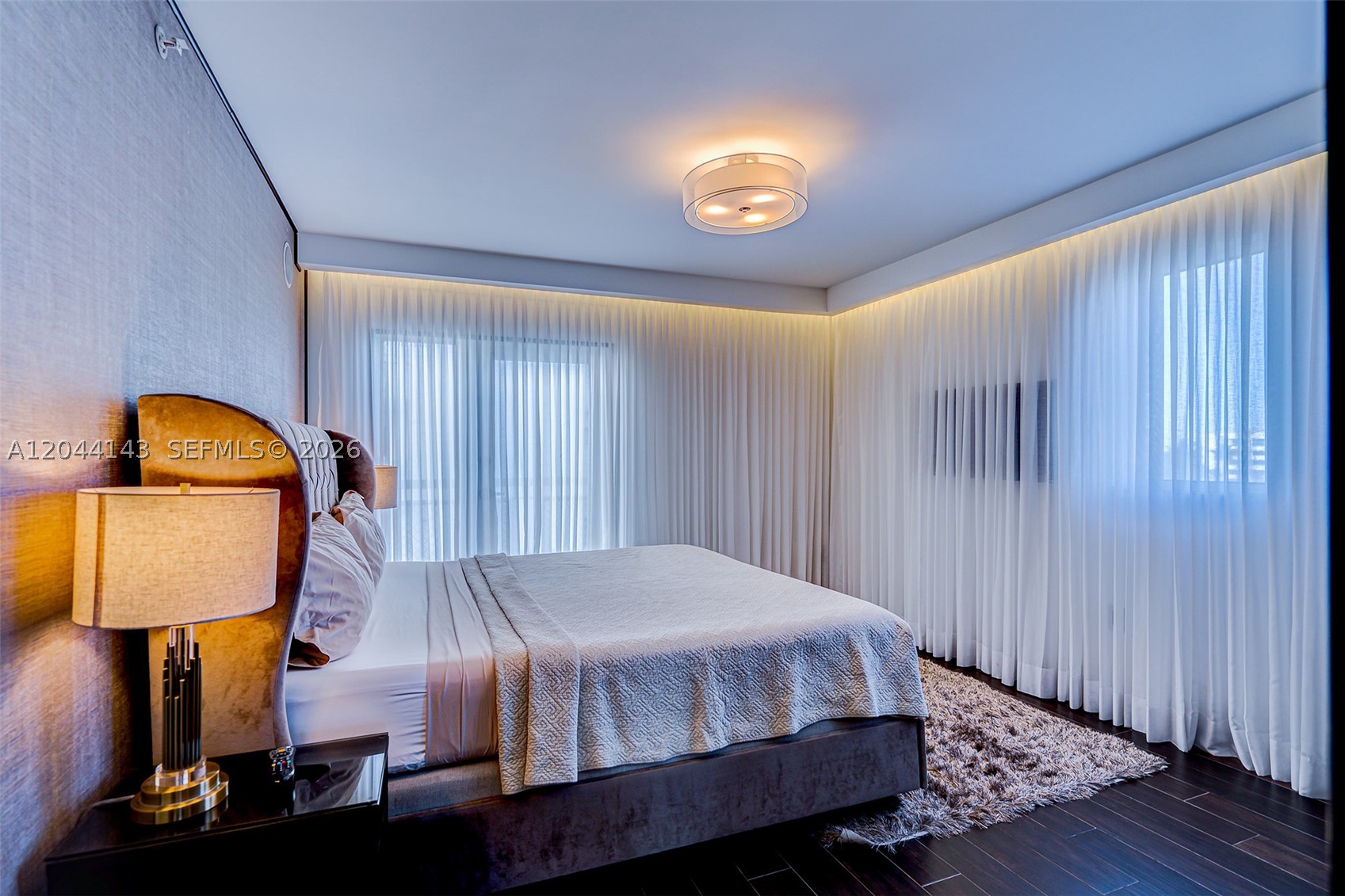THE LOFTS AT SOUTH BEACH - Residential Lease