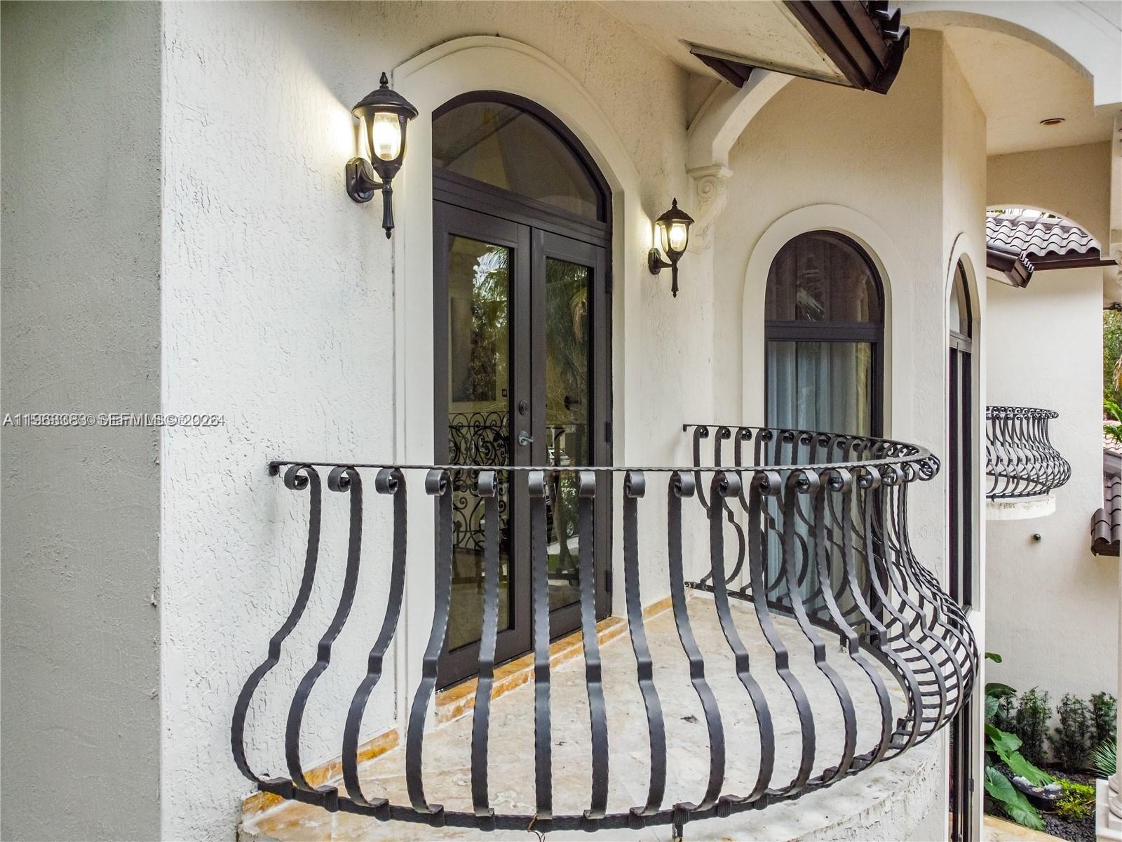 6TH ADDN TO ROYAL OAKS - Residential