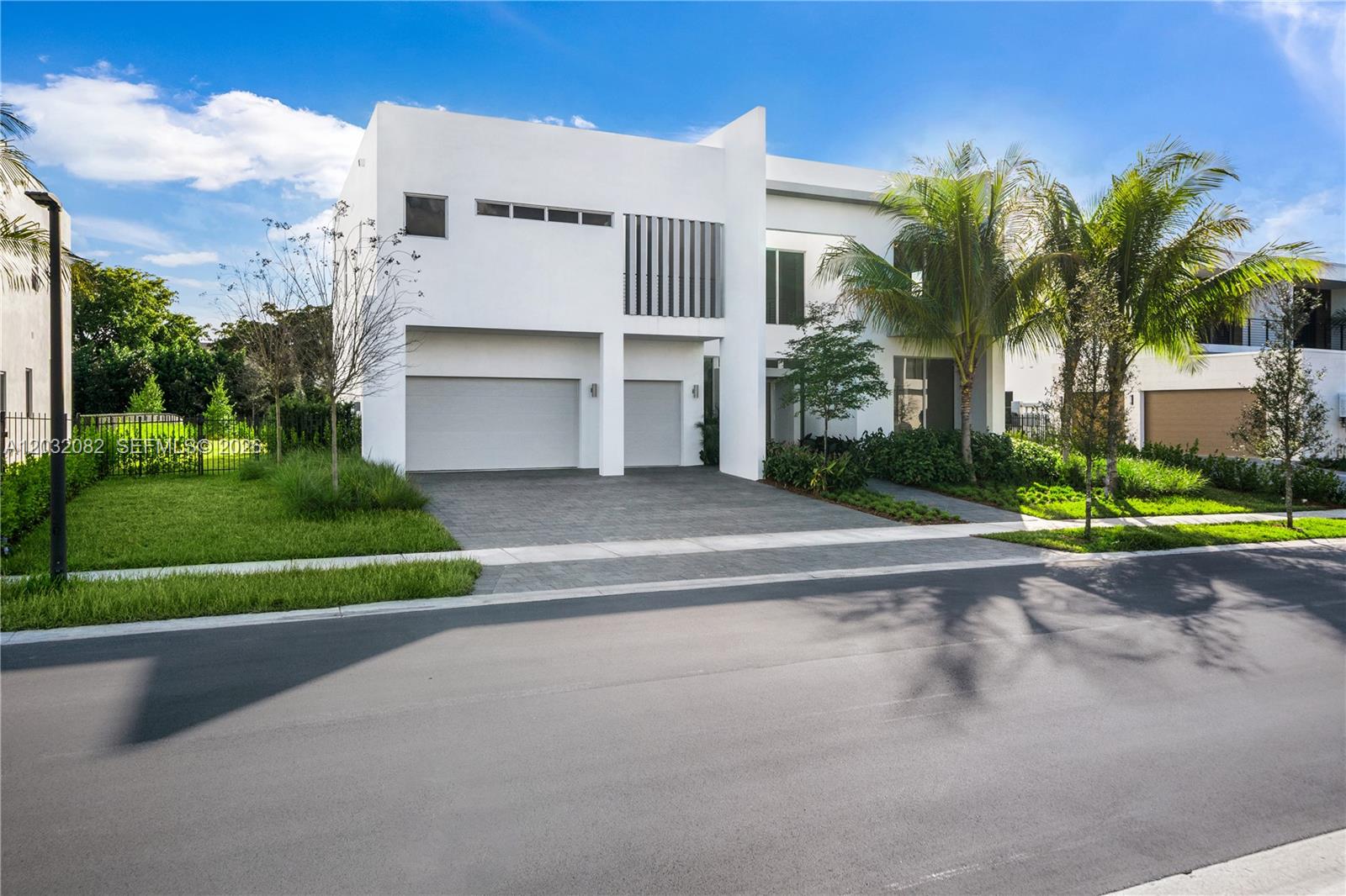 Last House from the Developer!! Ready to Move in!! Great Location with an Amazing Patio!!