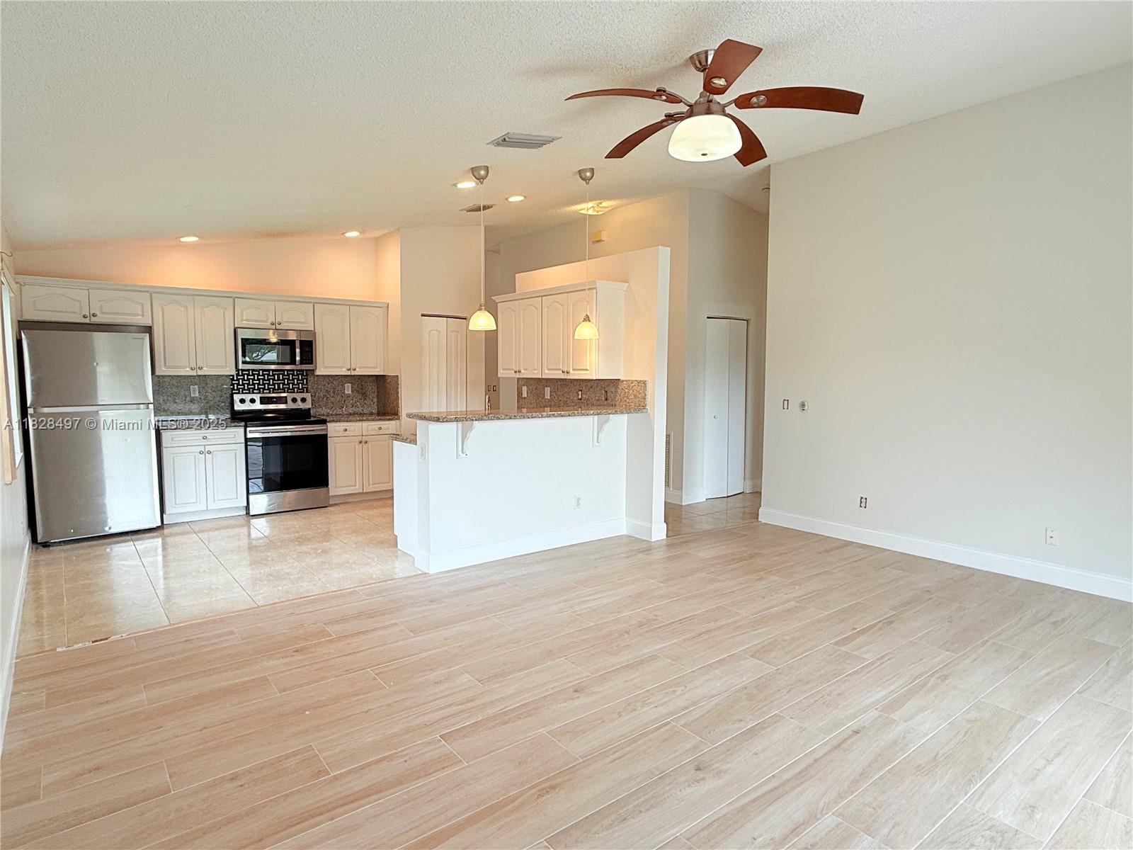 CENTEX-REPLAT OF A PORTIO - Residential Lease
