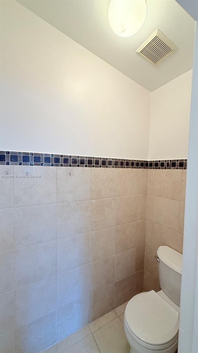CENTEX-REPLAT OF A PORTIO - Residential Lease
