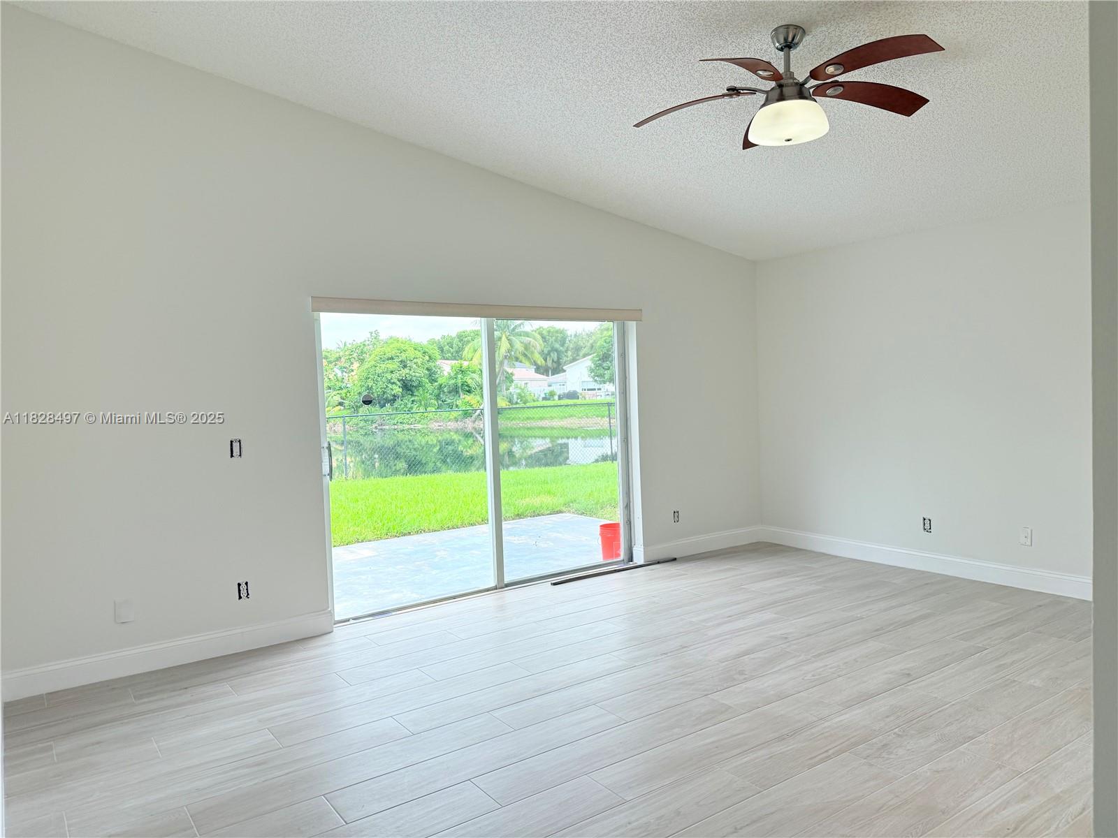 CENTEX-REPLAT OF A PORTIO - Residential Lease
