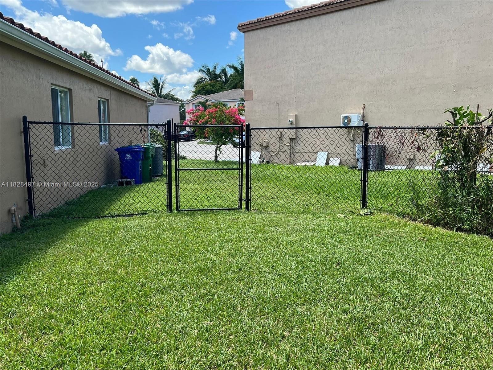 CENTEX-REPLAT OF A PORTIO - Residential Lease
