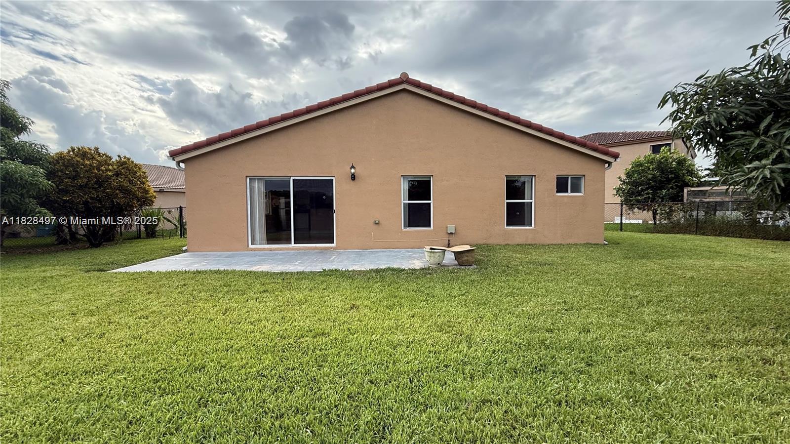 CENTEX-REPLAT OF A PORTIO - Residential Lease
