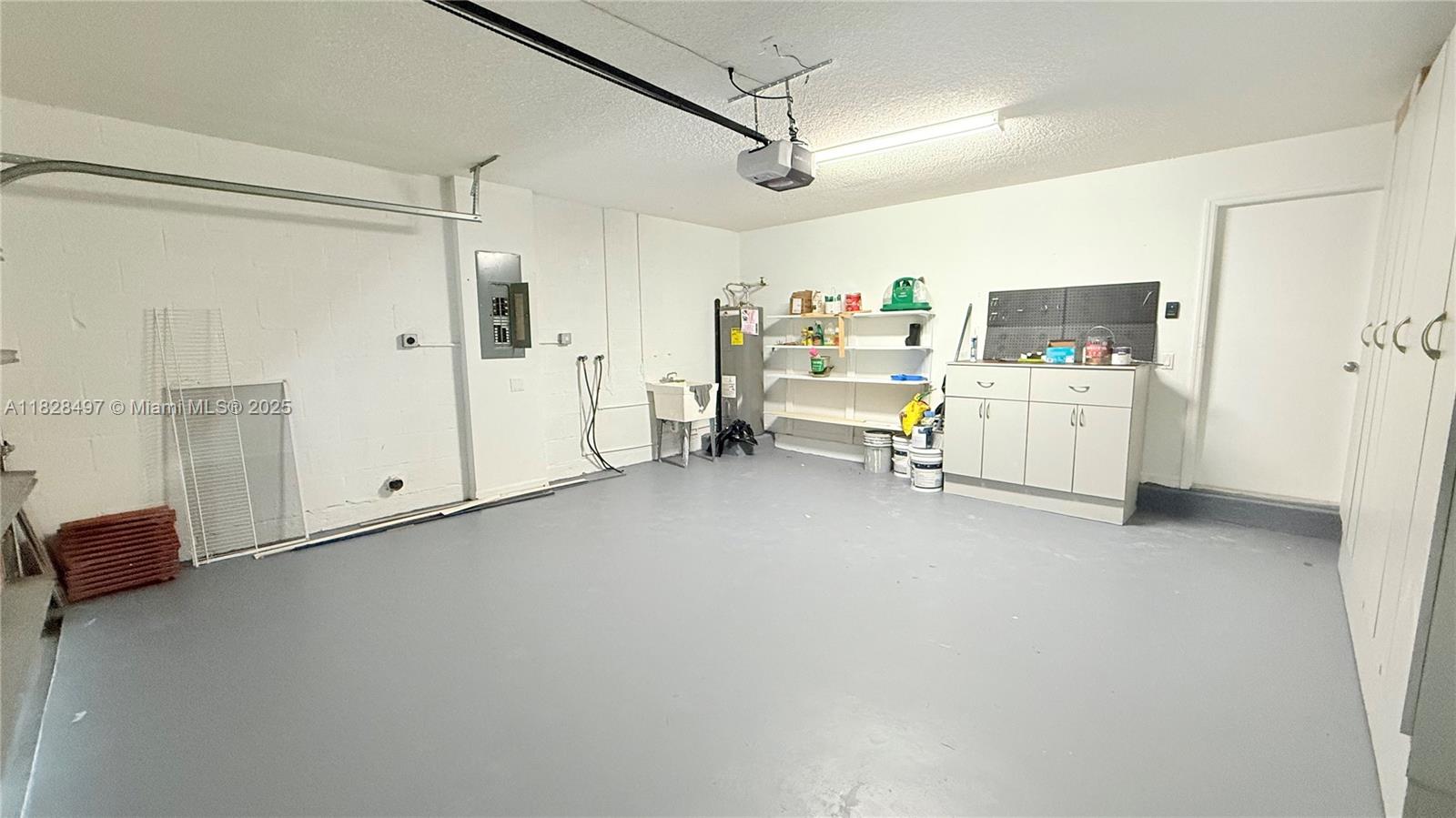 CENTEX-REPLAT OF A PORTIO - Residential Lease