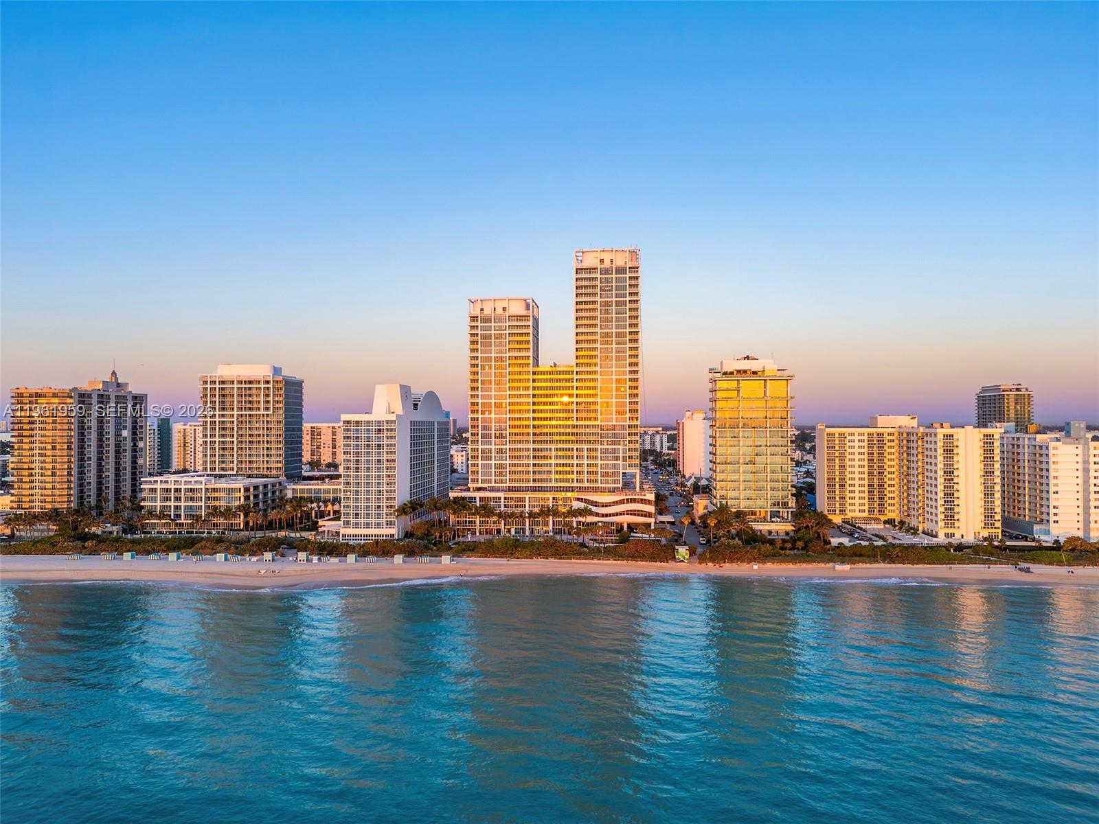 NORTH CARILLON BEACH COND - Residential