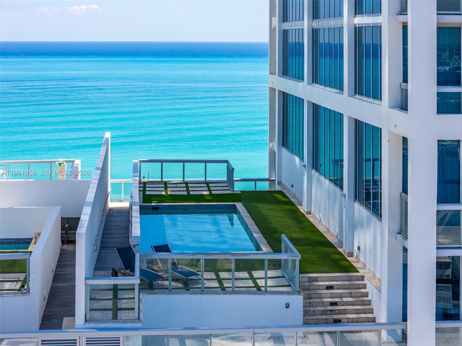 NORTH CARILLON BEACH COND - Residential