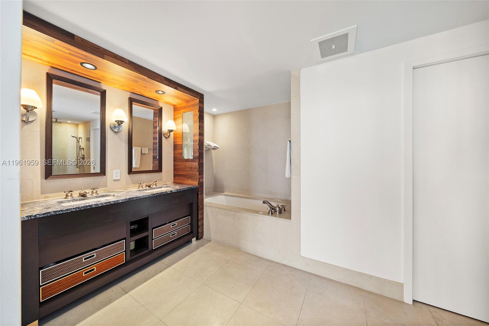 NORTH CARILLON BEACH COND - Residential