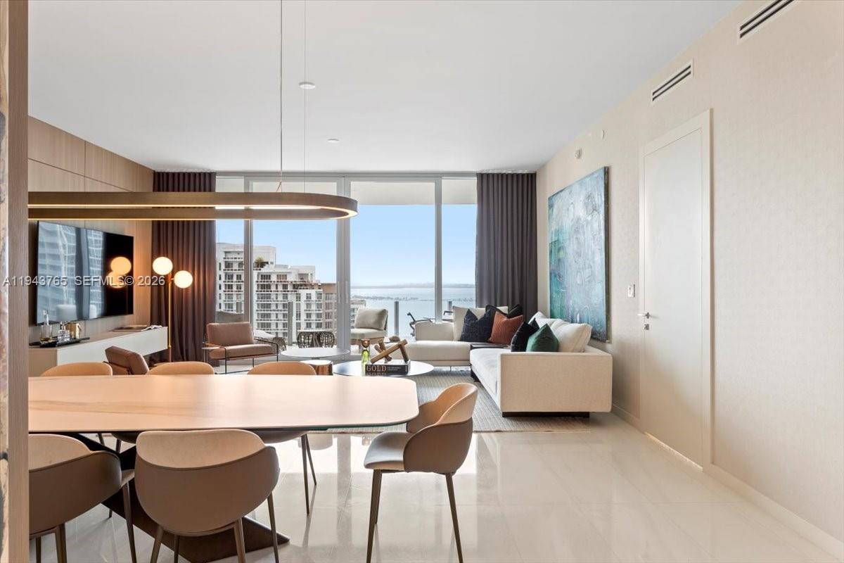 ASTON MARTIN RESIDENCES - Residential