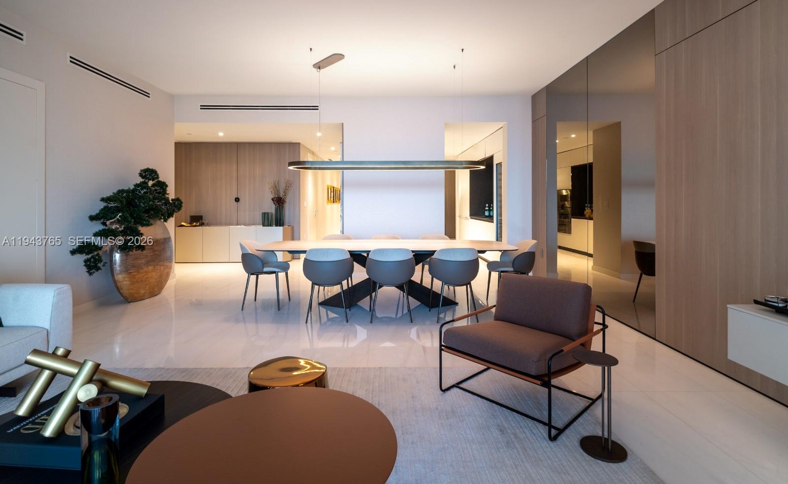 ASTON MARTIN RESIDENCES - Residential