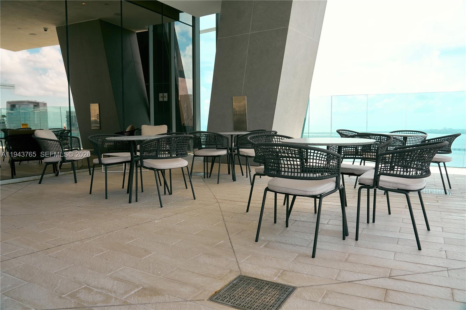 ASTON MARTIN RESIDENCES - Residential