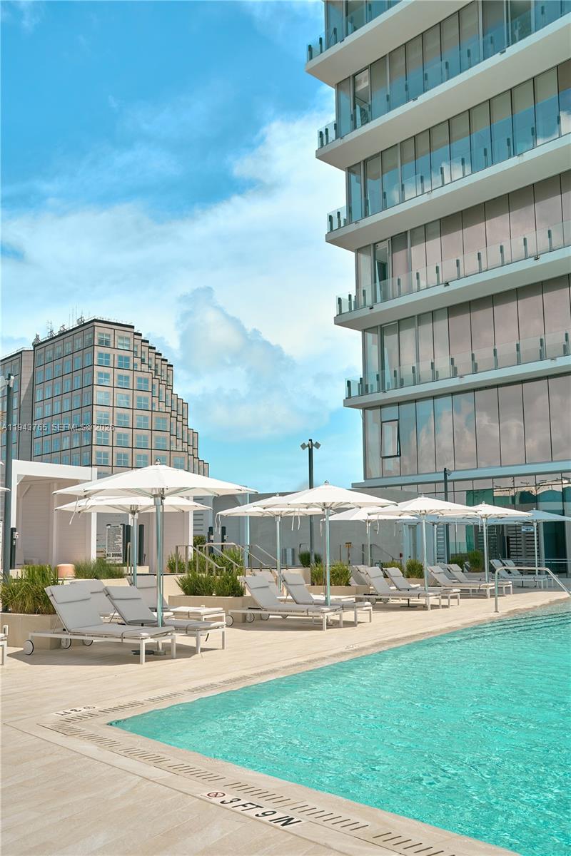 ASTON MARTIN RESIDENCES - Residential