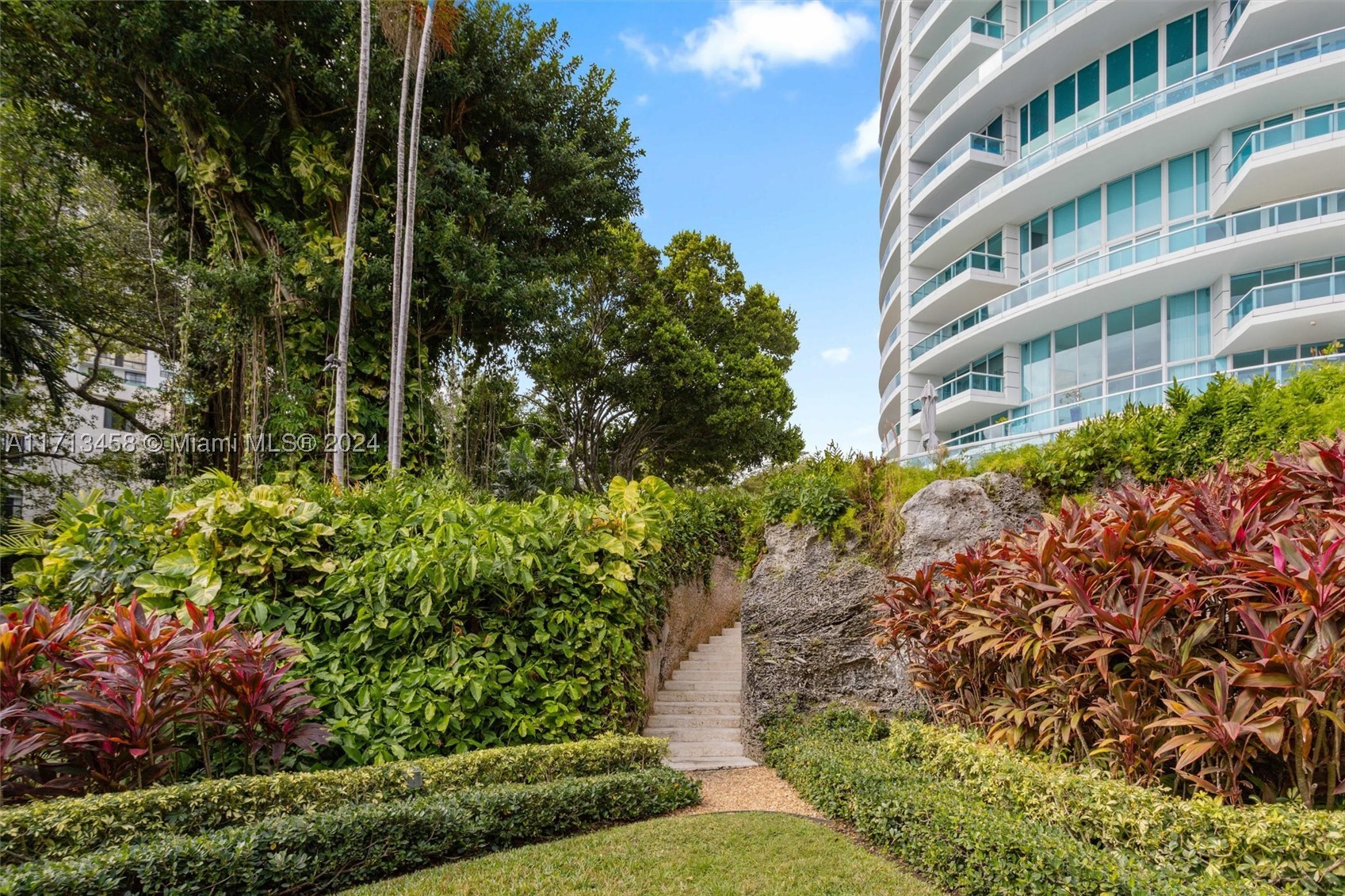 BRISTOL TOWER CONDO - Residential