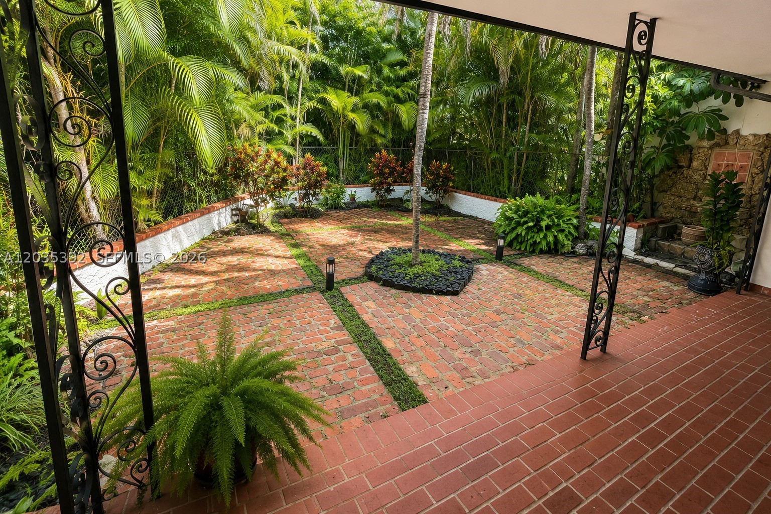 MIAMI SHORES SEC 8 REV - Residential