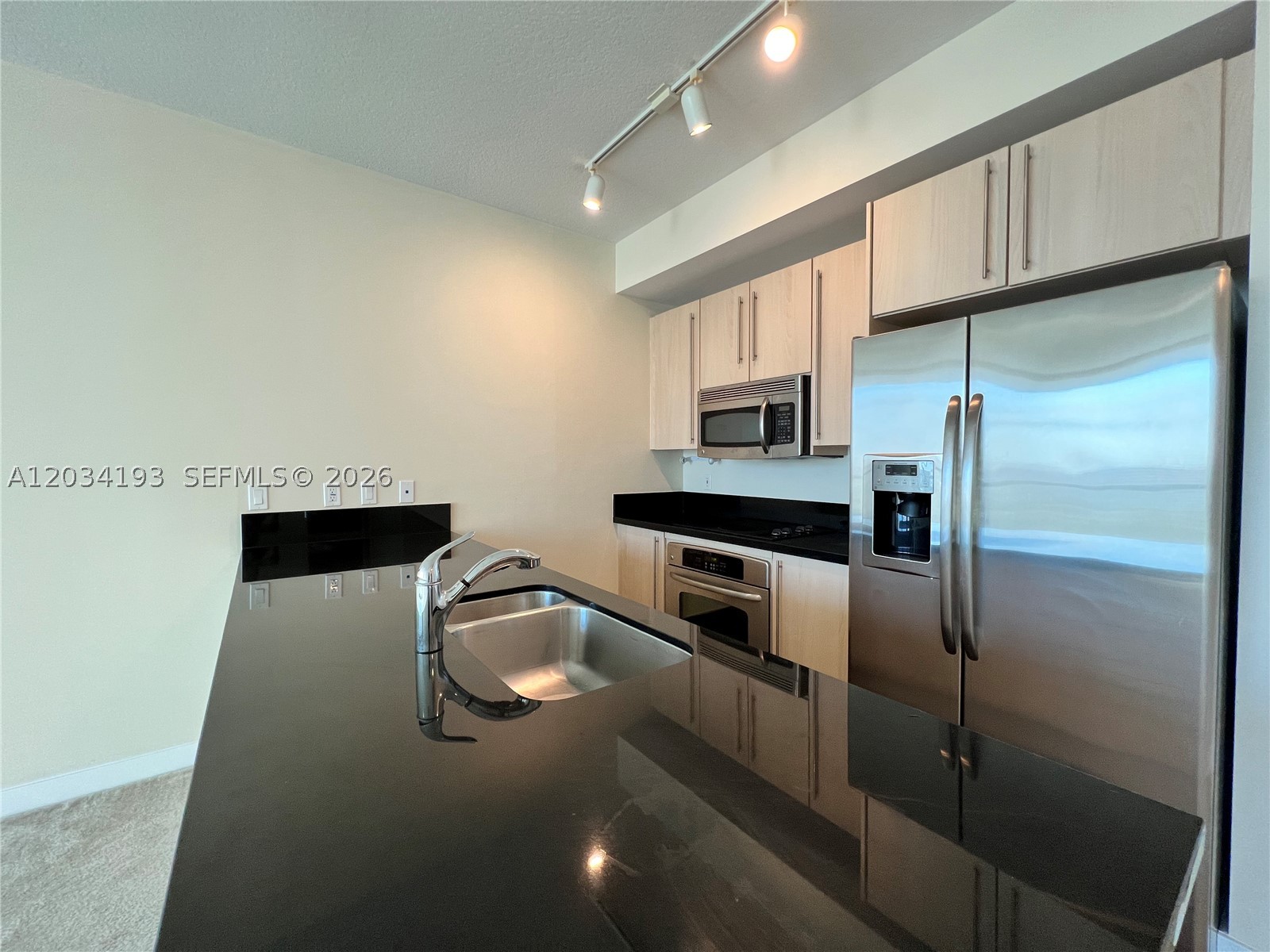 THE AXIS ON BRICKELL COND - Residential Lease