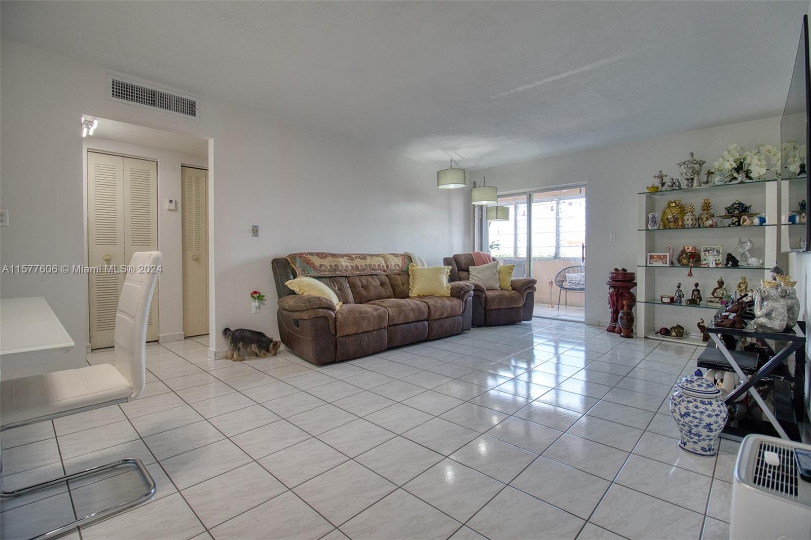 PALM-EAST GARDENS CONDO - Residential