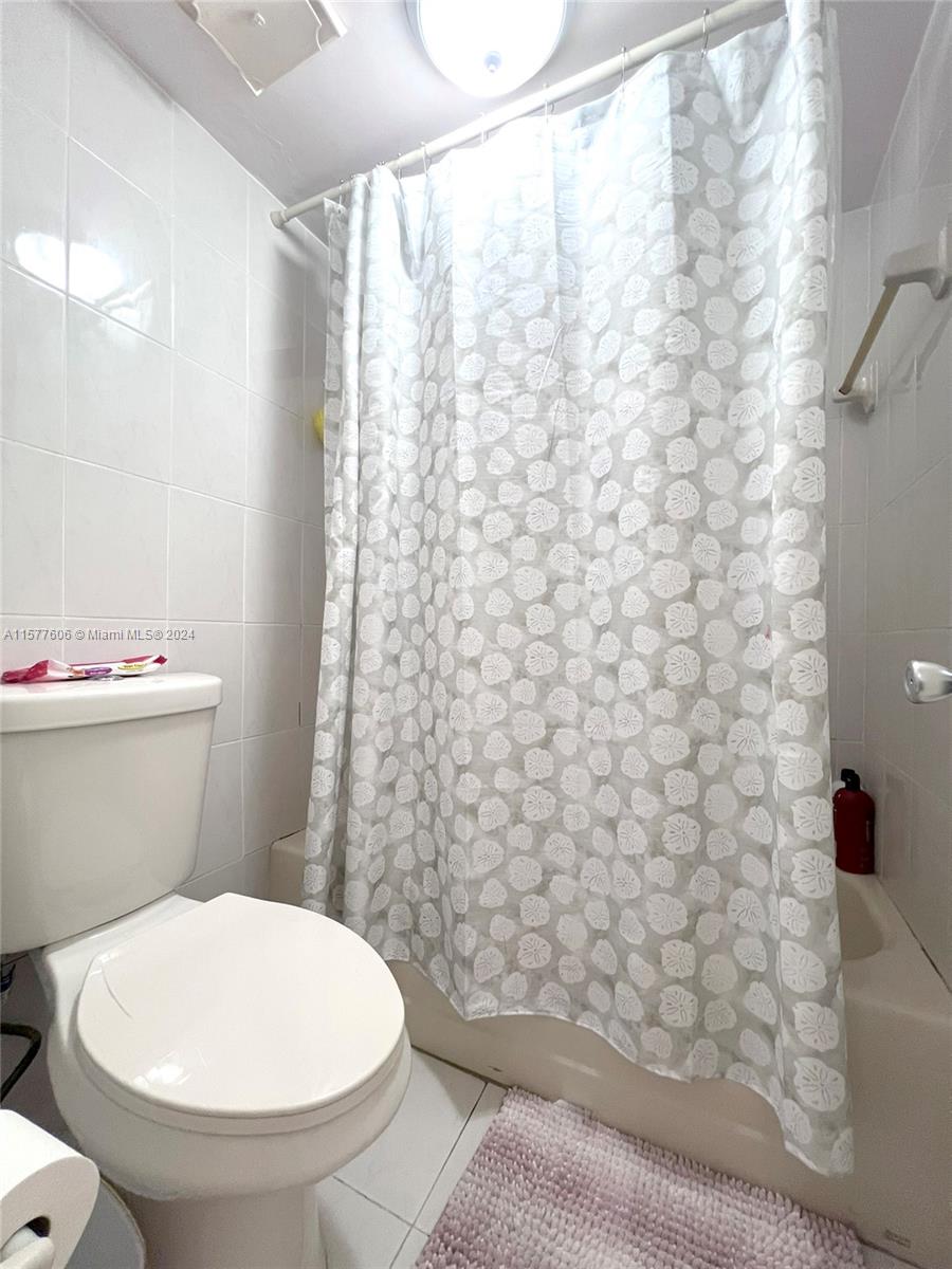 PALM-EAST GARDENS CONDO - Residential