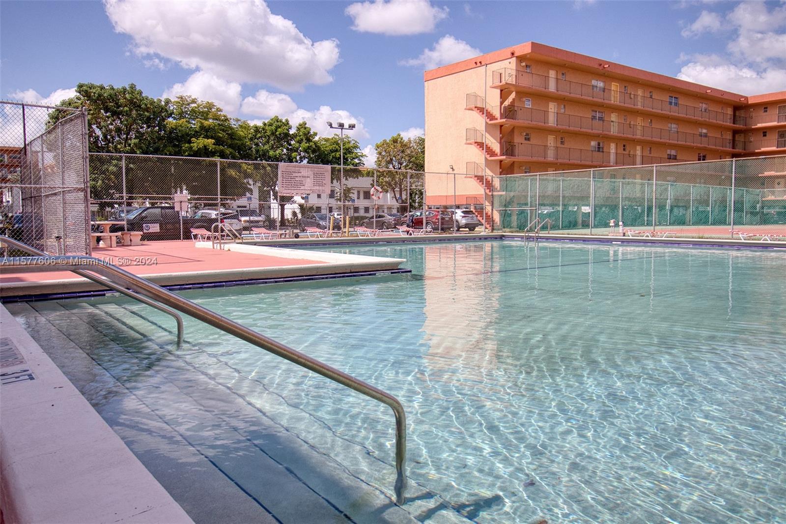 PALM-EAST GARDENS CONDO - Residential