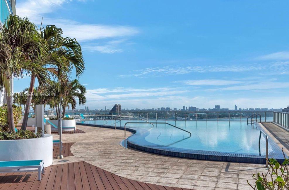 MARINABLUE CONDO - Residential