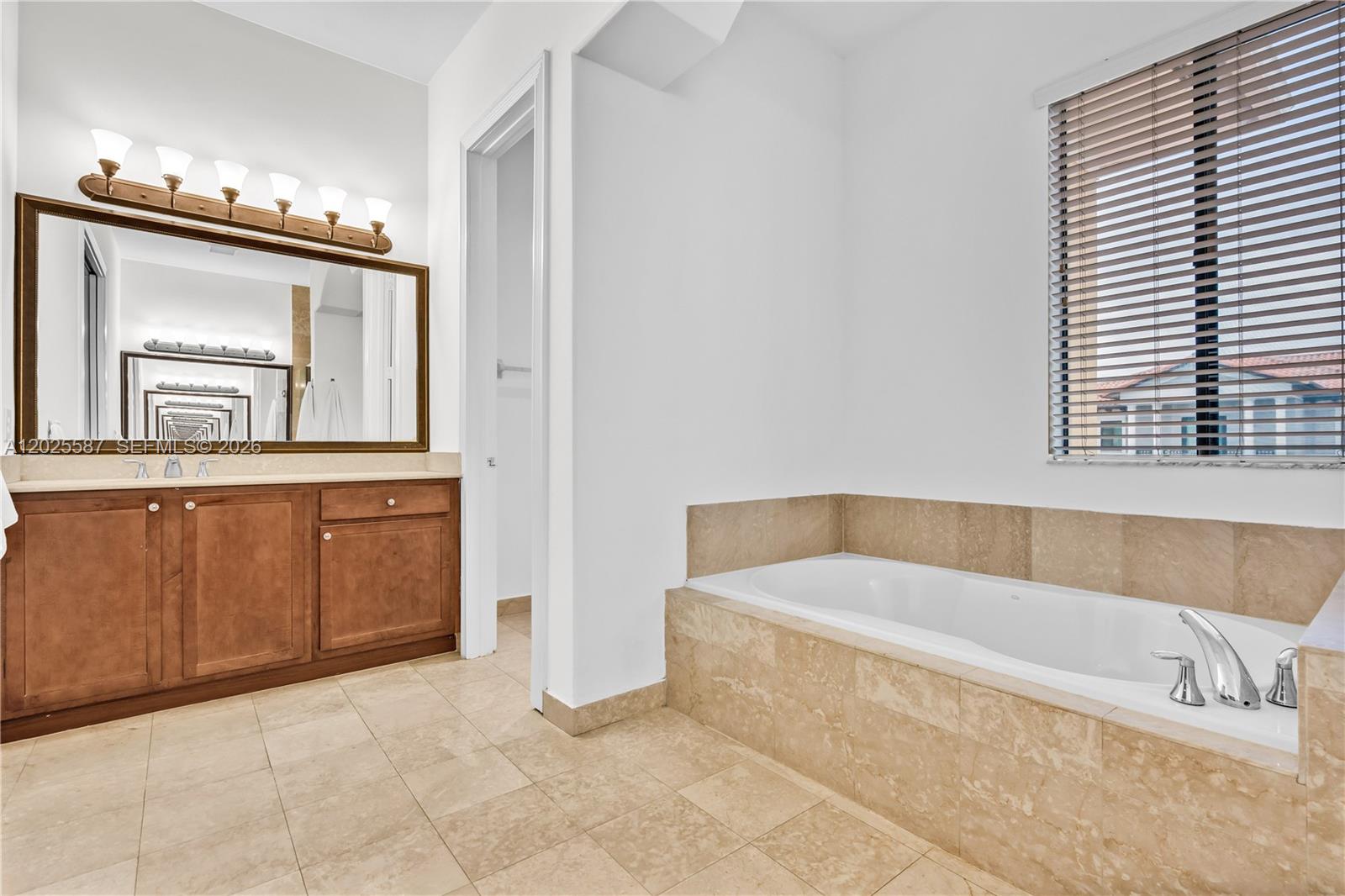 CUTLER CAY - Residential