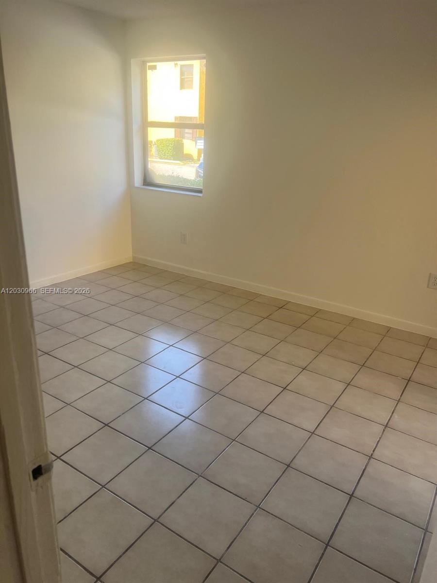 SOLEIL LAKE CONDO - Residential Lease