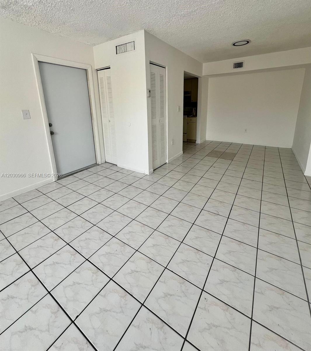 SOLEIL LAKE CONDO - Residential Lease