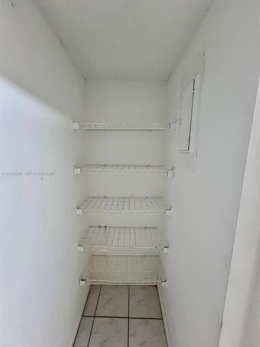 SOLEIL LAKE CONDO - Residential Lease