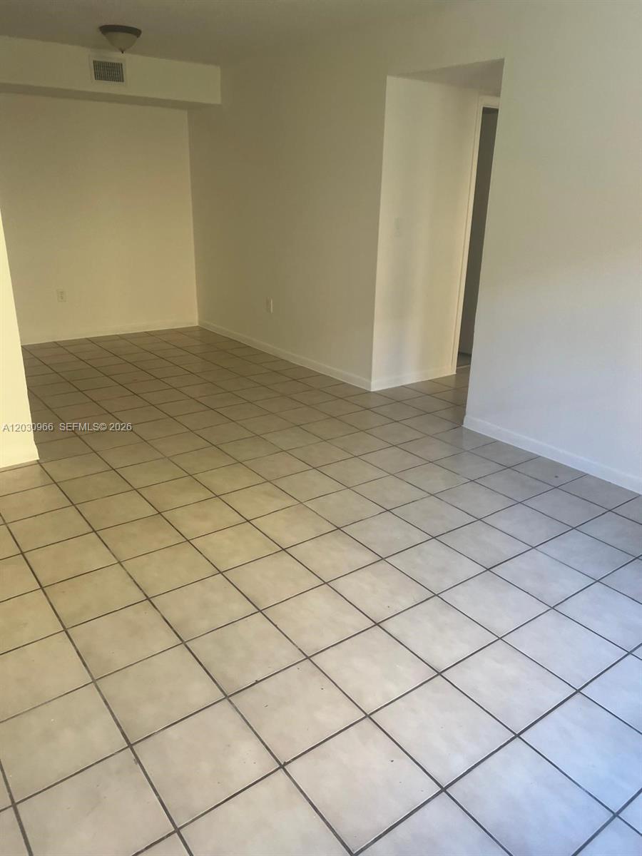 SOLEIL LAKE CONDO - Residential Lease