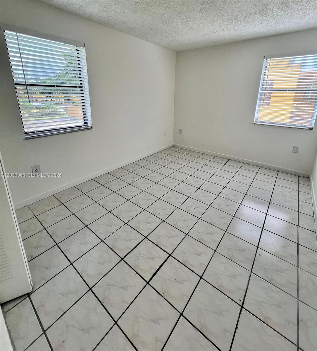 SOLEIL LAKE CONDO - Residential Lease