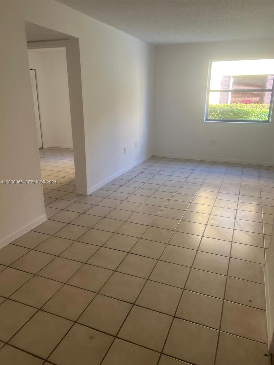 SOLEIL LAKE CONDO - Residential Lease