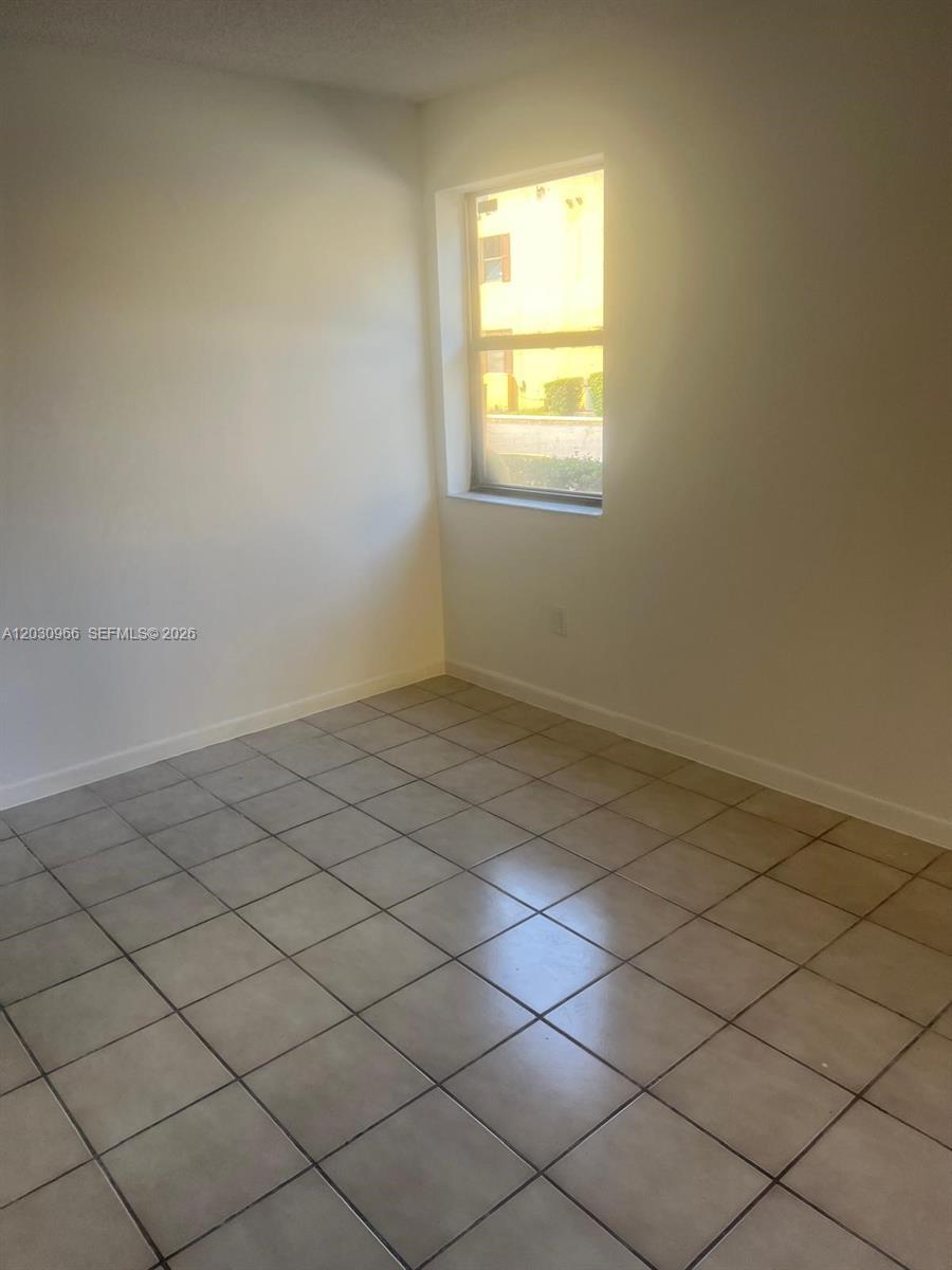 SOLEIL LAKE CONDO - Residential Lease