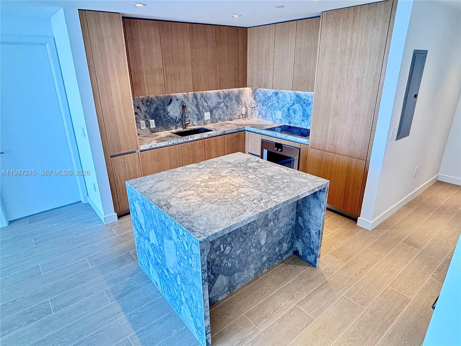 Park Residences Condo - Residential
