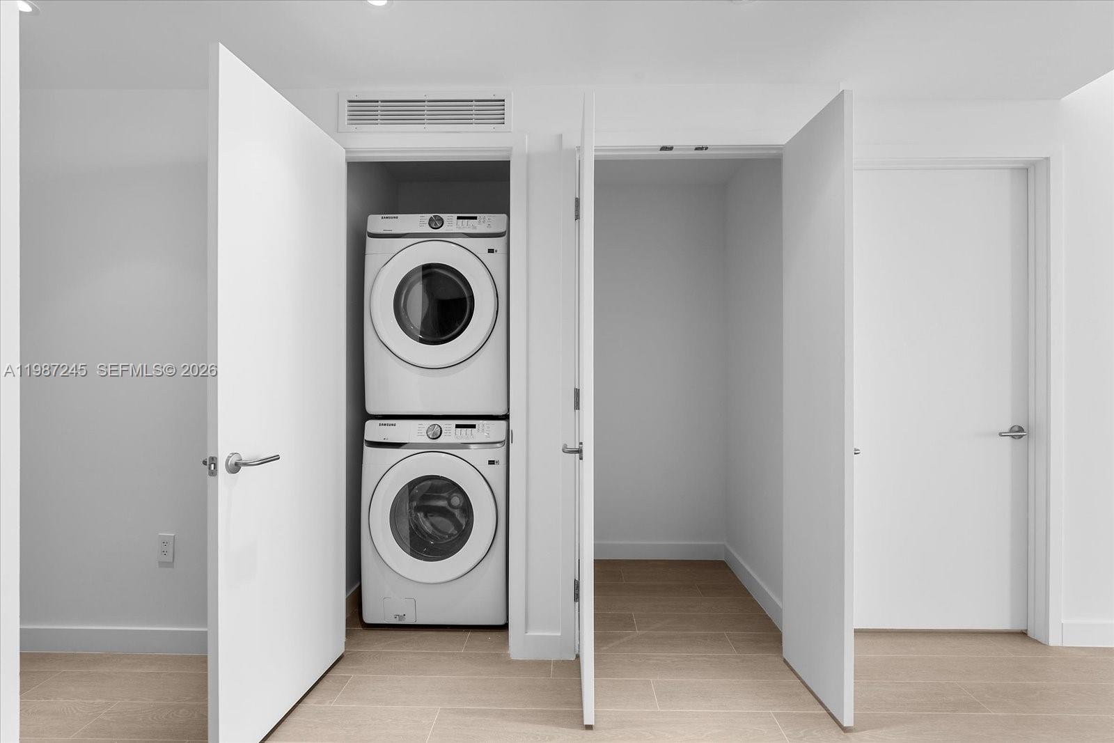 Park Residences Condo - Residential