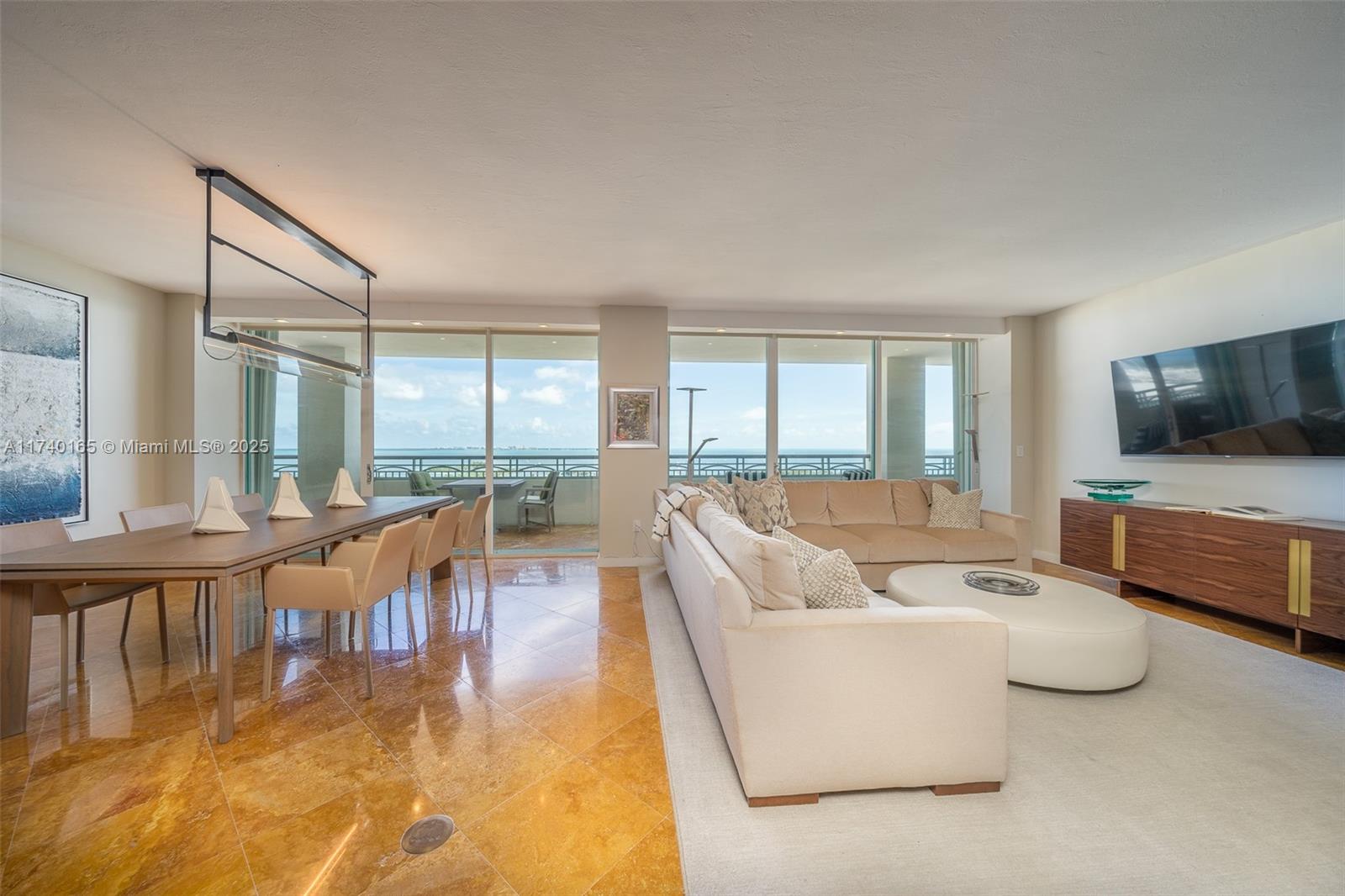 THE TOWER RESIDENCES COND - Residential Lease