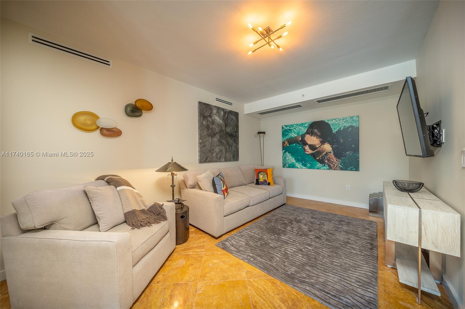 THE TOWER RESIDENCES COND - Residential Lease