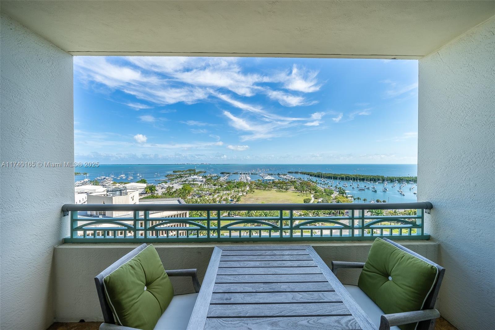 THE TOWER RESIDENCES COND - Residential Lease