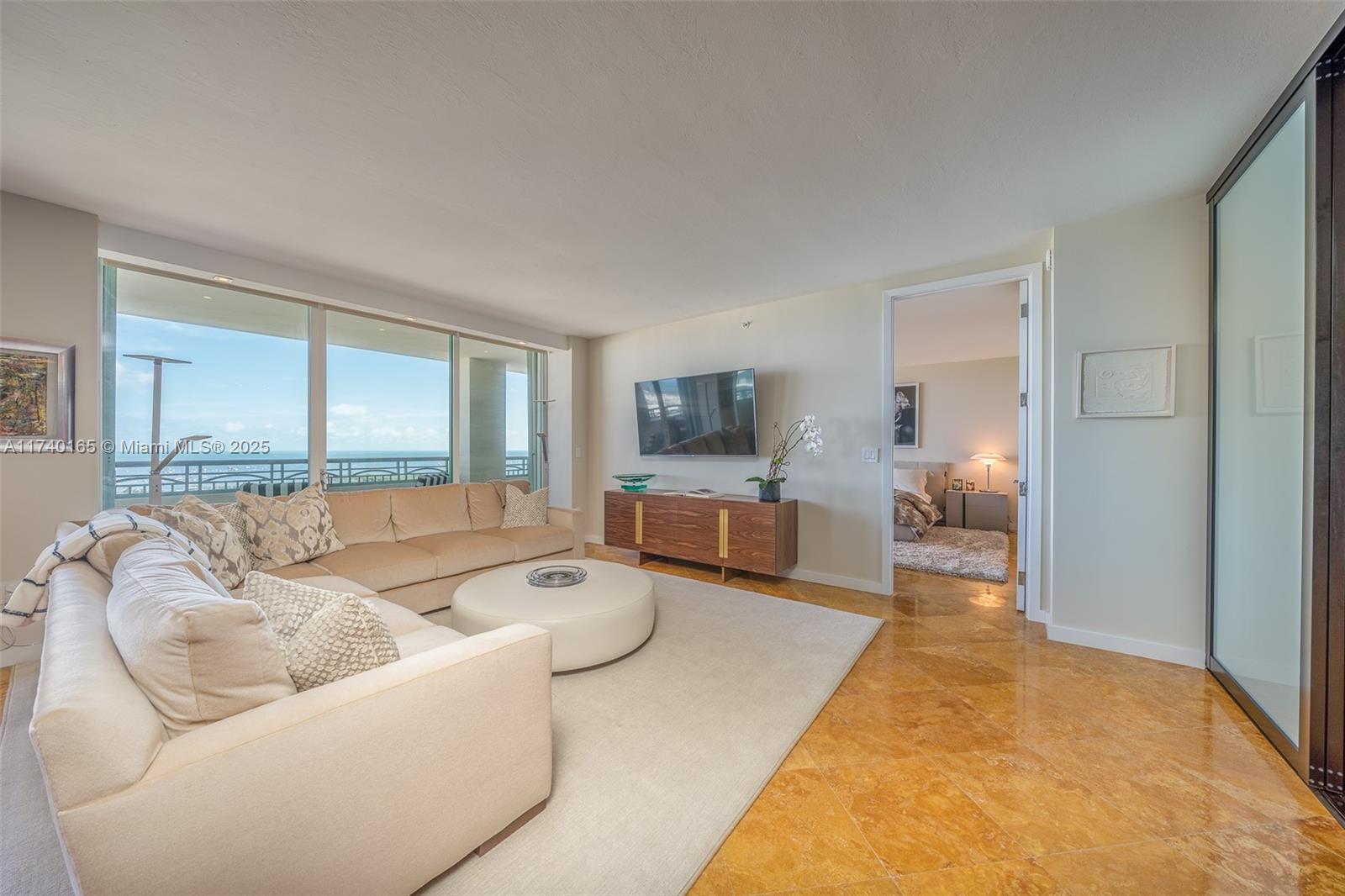 THE TOWER RESIDENCES COND - Residential Lease