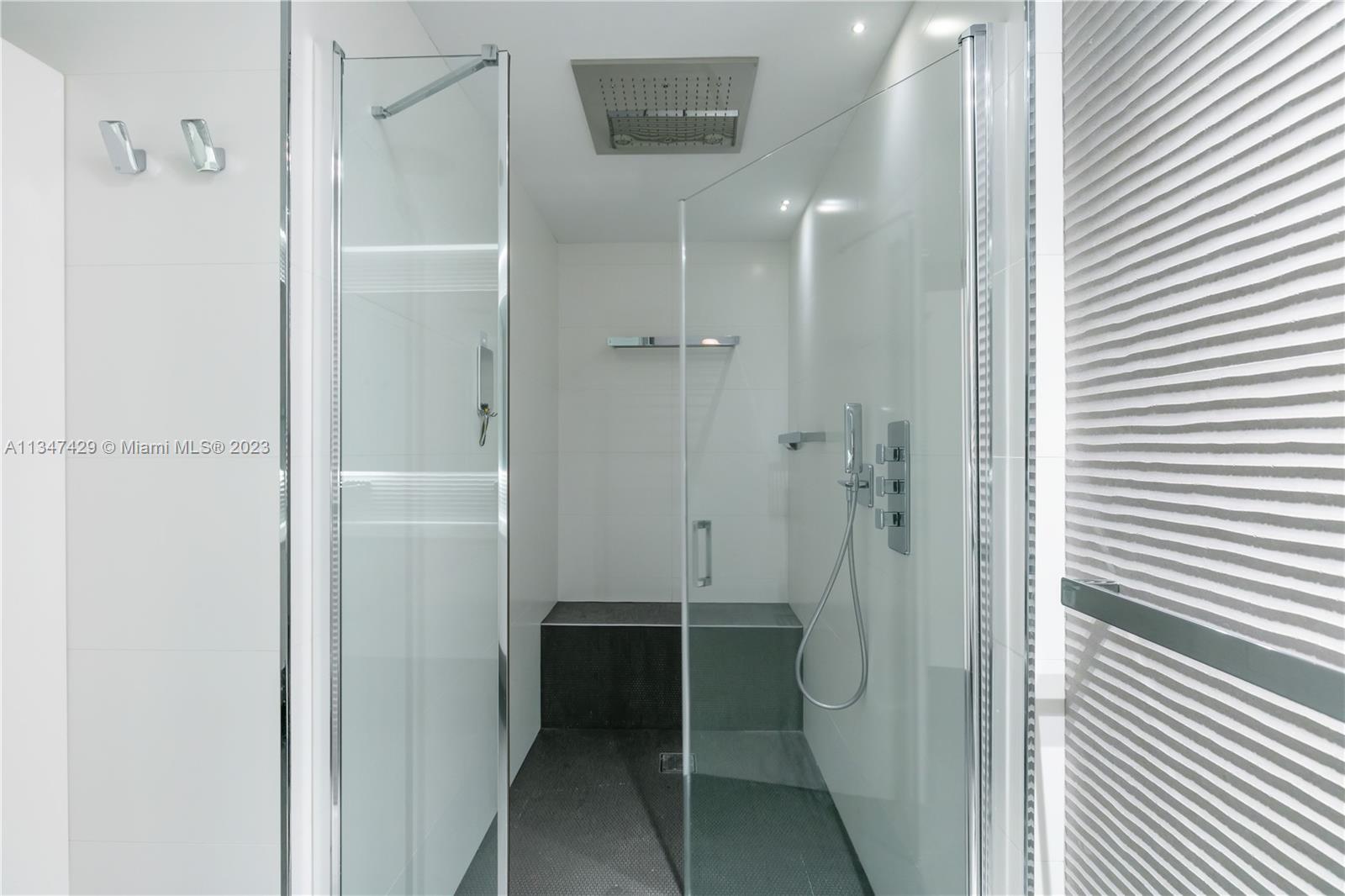 MEI CONDO - Residential