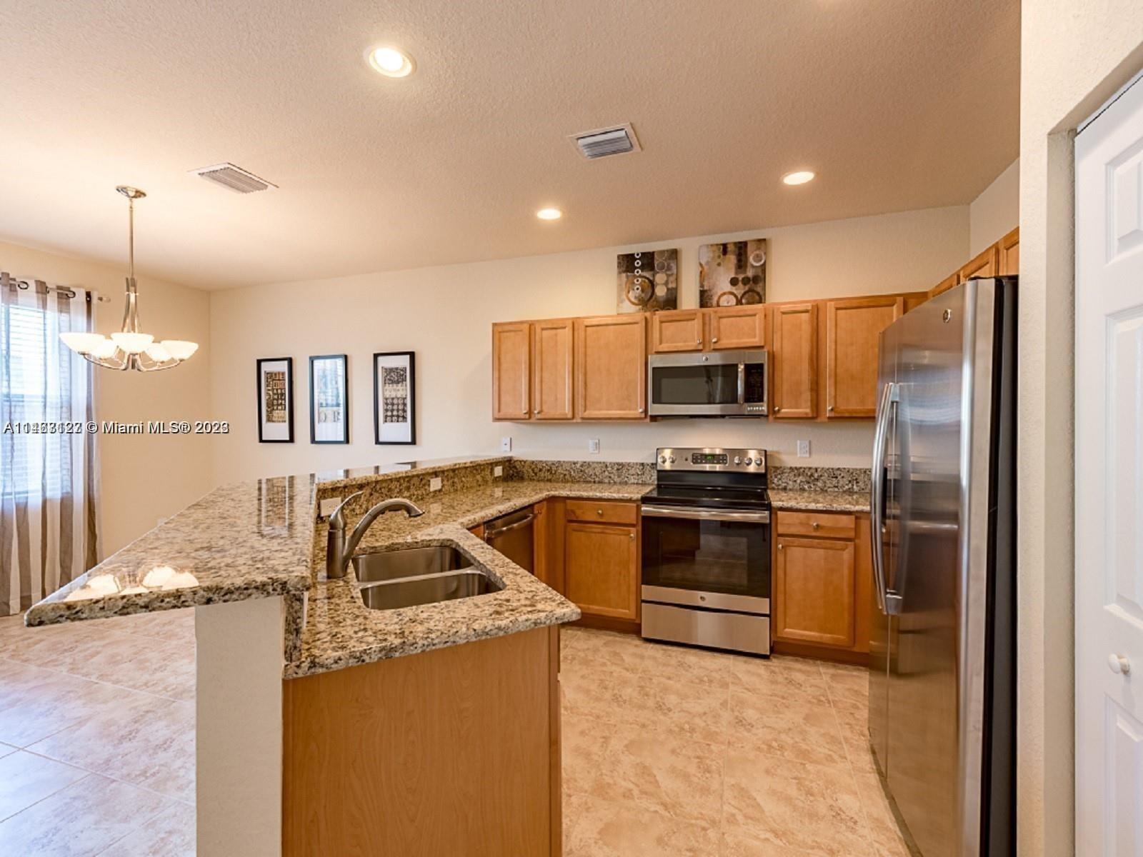 SILVER PALM WEST - Residential Lease